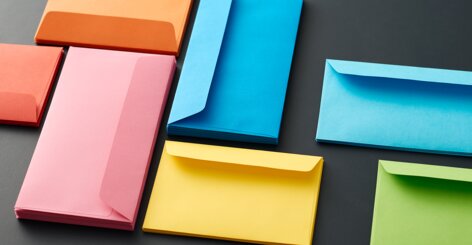 Représentation de différents lots d’enveloppes colorées unies ELCO Color
